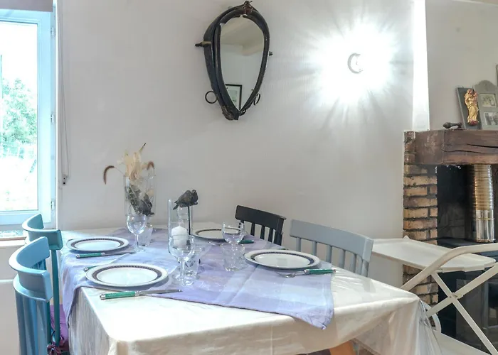 بيت للعطل La Maison D'eloi Montignac-Charente