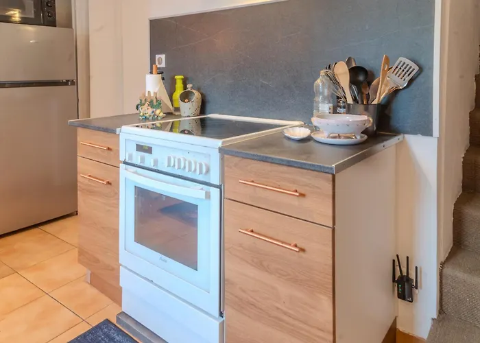 La Maison D'eloi بيت للعطل Montignac-Charente